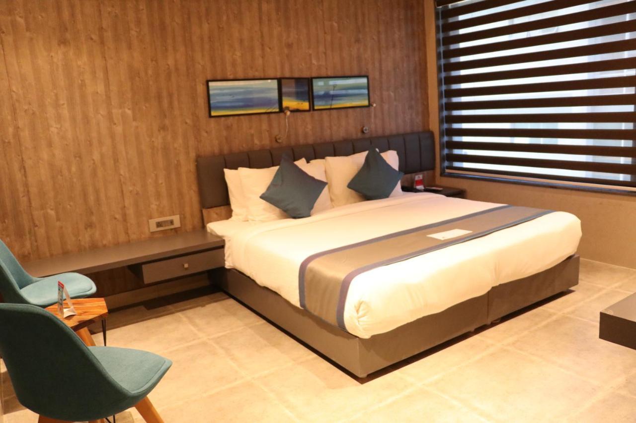 The Soni'Otel Haora Exterior photo